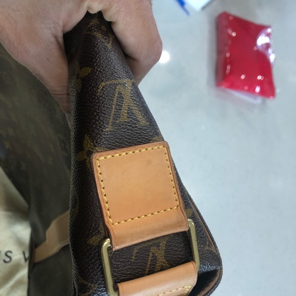 Louis Vuitton - Abesses Messenger Bag - Picture 7 of 16